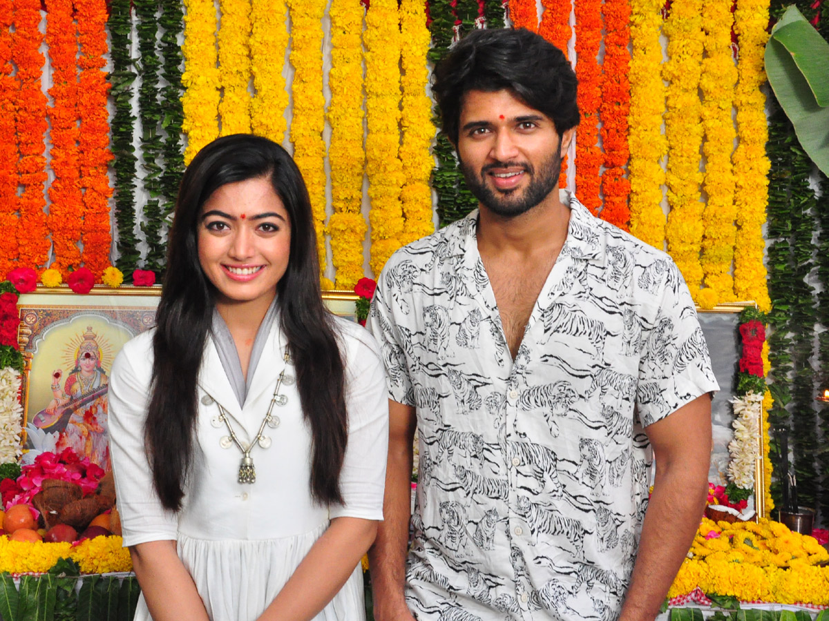 Vijay Deverakonda Dear Comrade launched Photo Gallery - Sakshi7