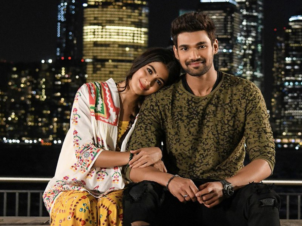 Saakshyam HD Movie Stills Photo Gallery - Sakshi2