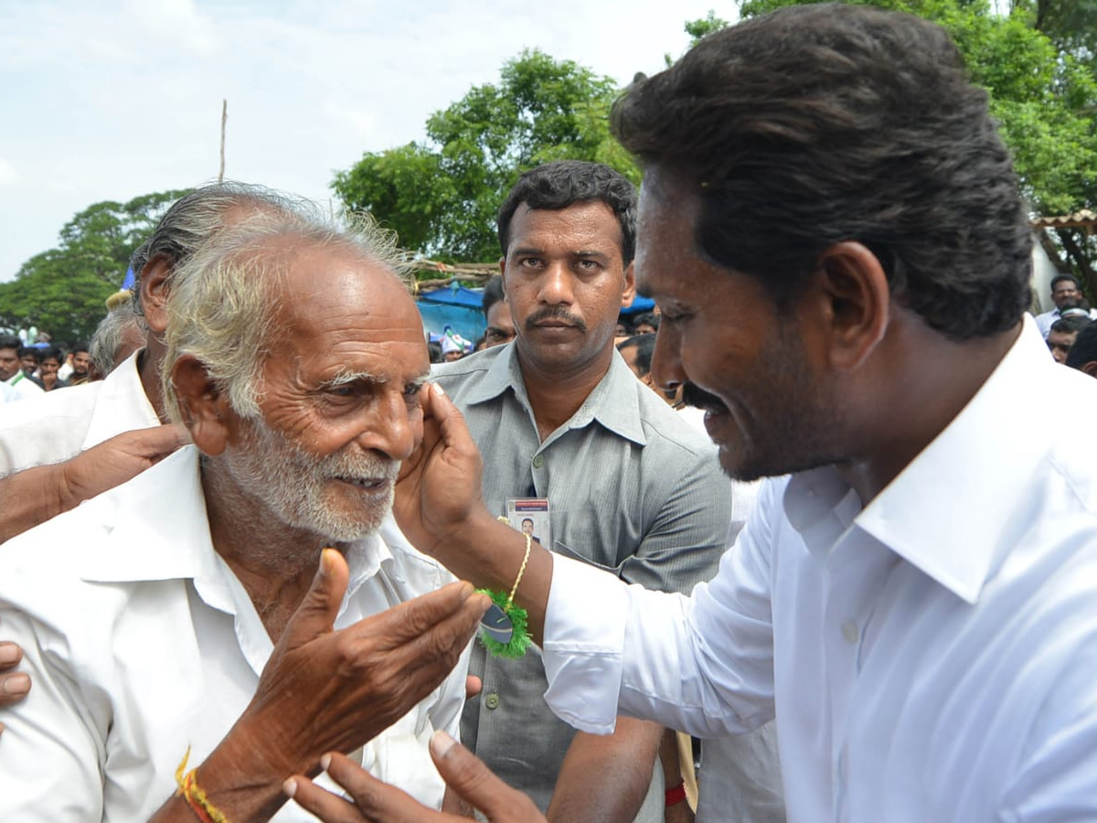 Ys Jagan Mohan Reddy Padayatra day 219 PHoto Gallery - Sakshi15