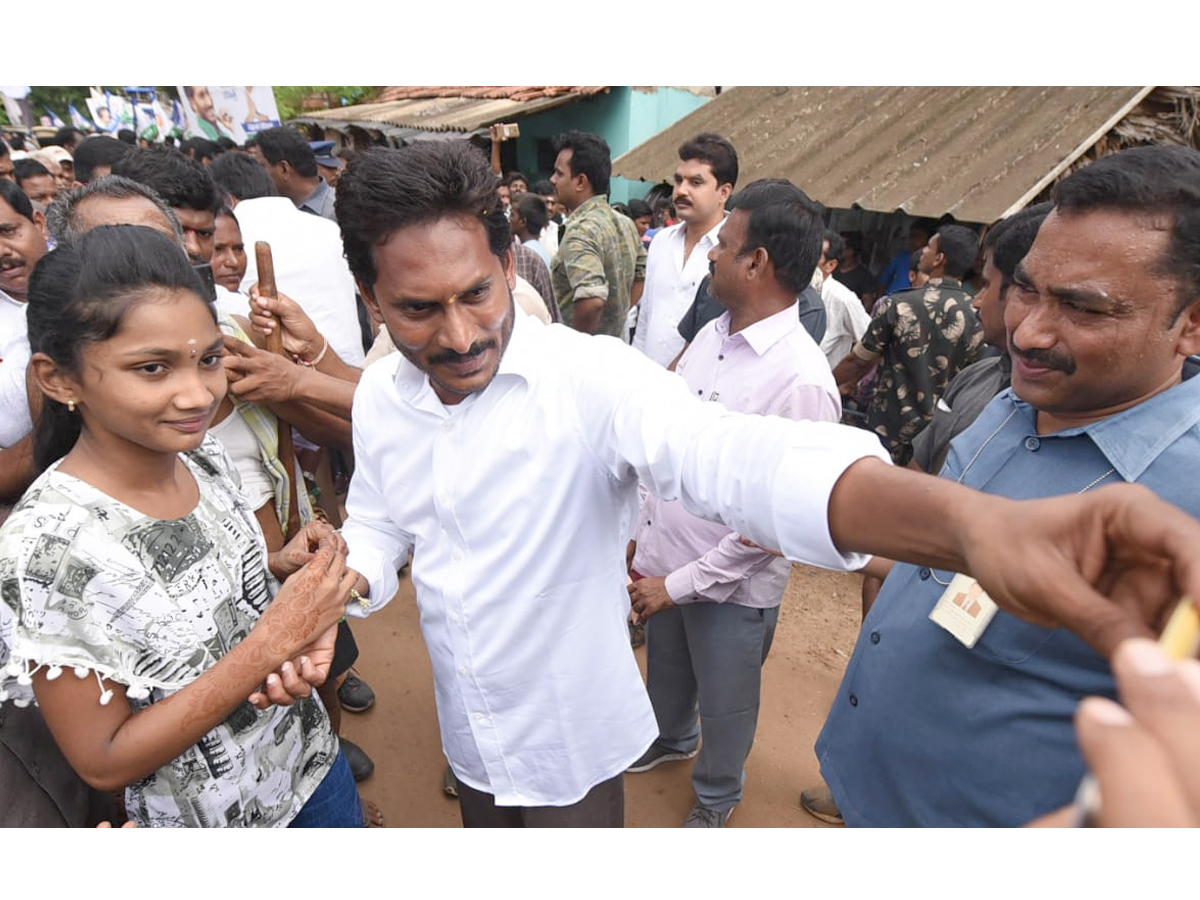 Ys Jagan Mohan Reddy Padayatra day 219 PHoto Gallery - Sakshi4