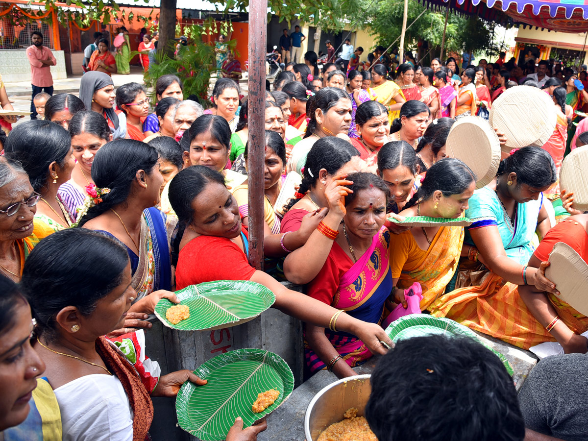 Guru Purnima in Andhra pradesh Photo Gallery - Sakshi11