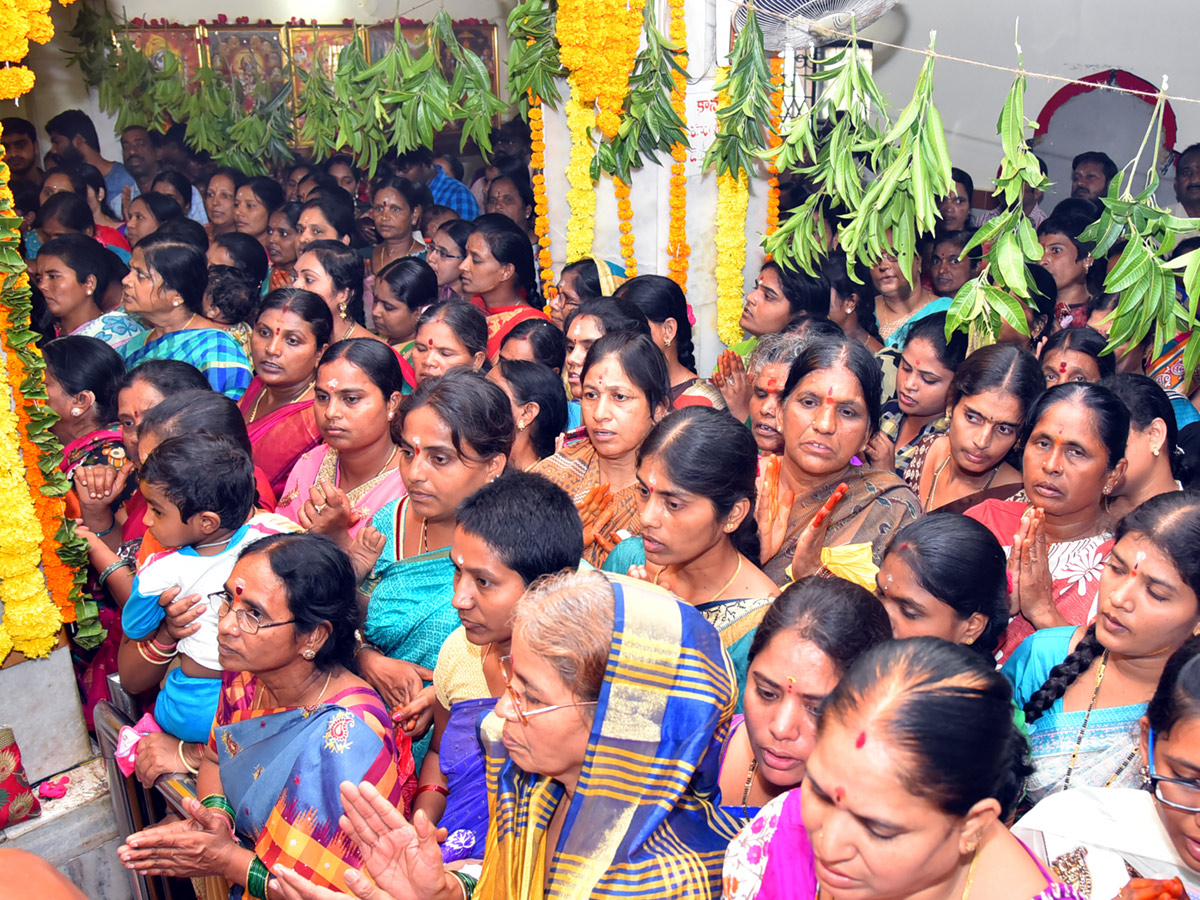 Guru Purnima in Andhra pradesh Photo Gallery - Sakshi12