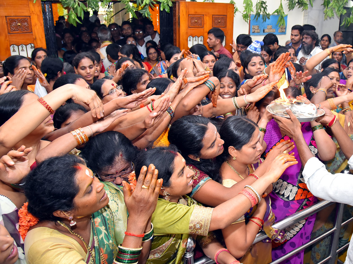 Guru Purnima in Andhra pradesh Photo Gallery - Sakshi15