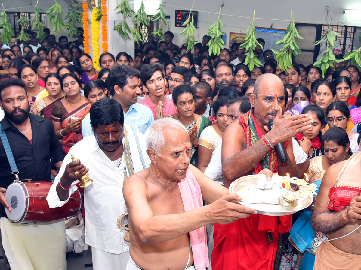 Guru Purnima in Andhra pradesh Photo Gallery - Sakshi16