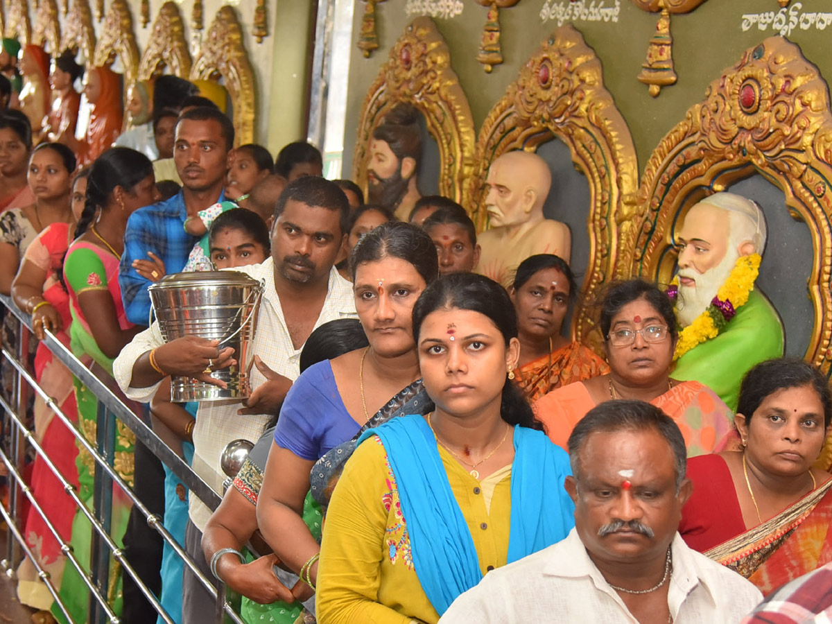 Guru Purnima in Andhra pradesh Photo Gallery - Sakshi19