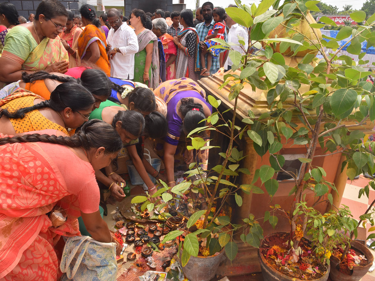 Guru Purnima in Andhra pradesh Photo Gallery - Sakshi21