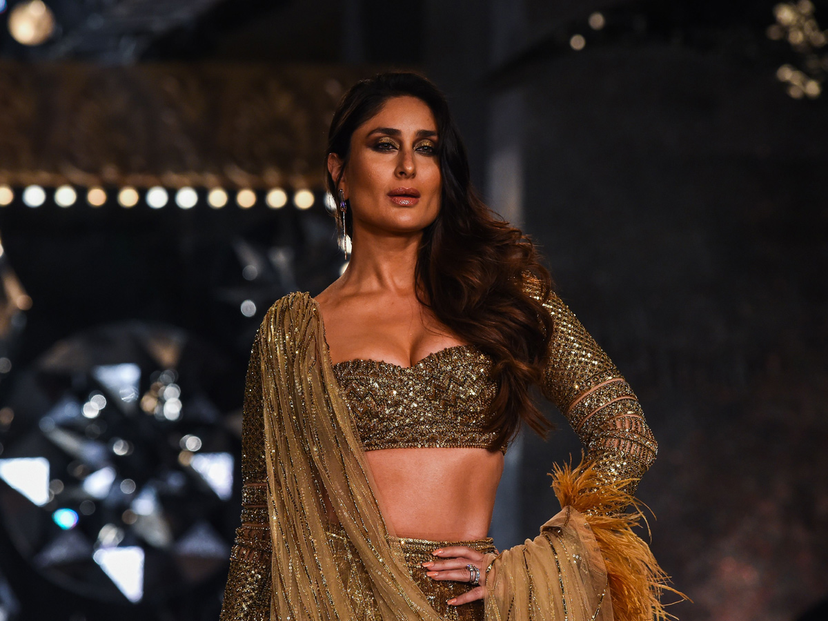 India Couture Fashion week in Kareena Kapoor Khan Photo Gallery - Sakshi6