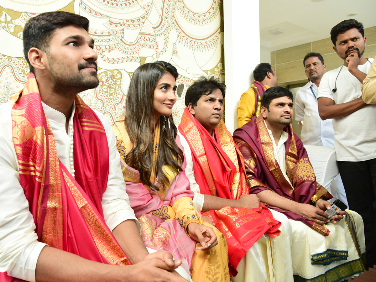 SaakshyamTeam At Tirumala - Sakshi1