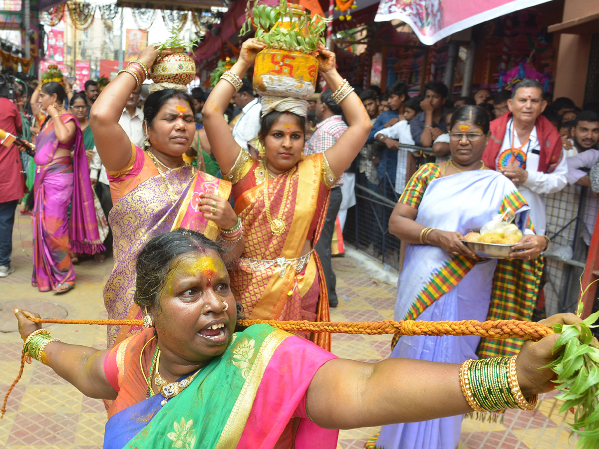 secunderabad bonalu 2018 - Sakshi37