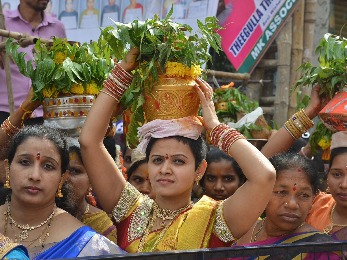 secunderabad bonalu 2018 - Sakshi38