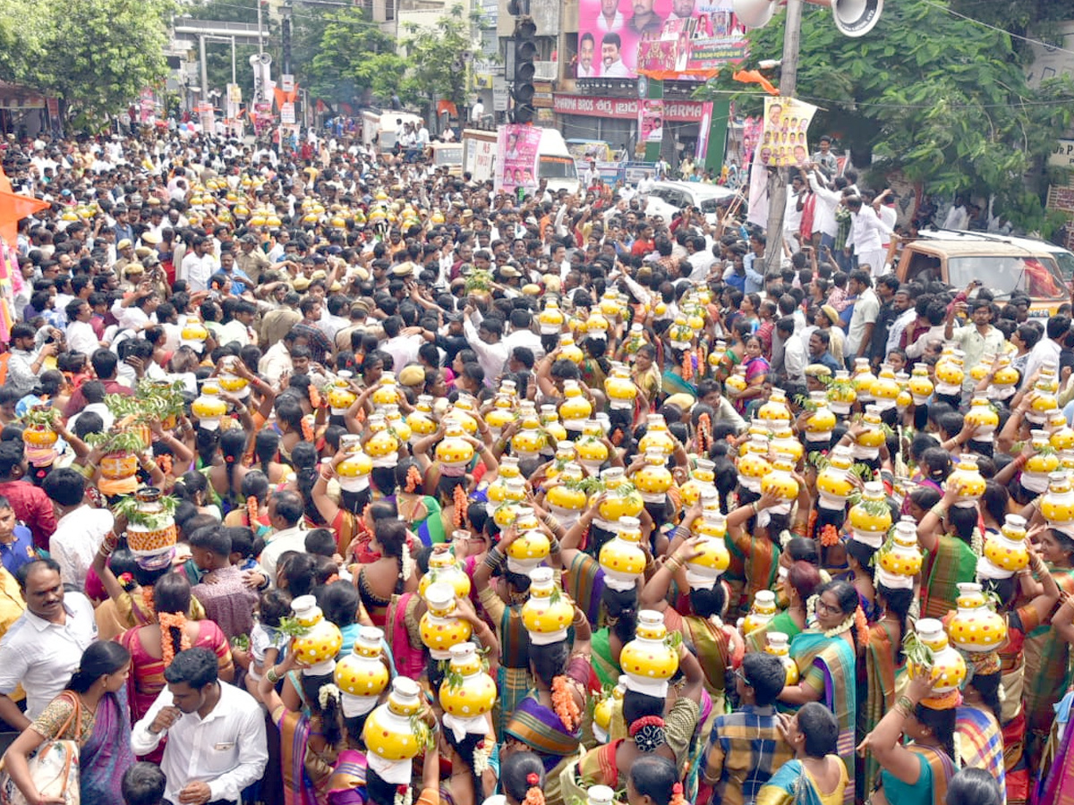 secunderabad bonalu 2018 - Sakshi10