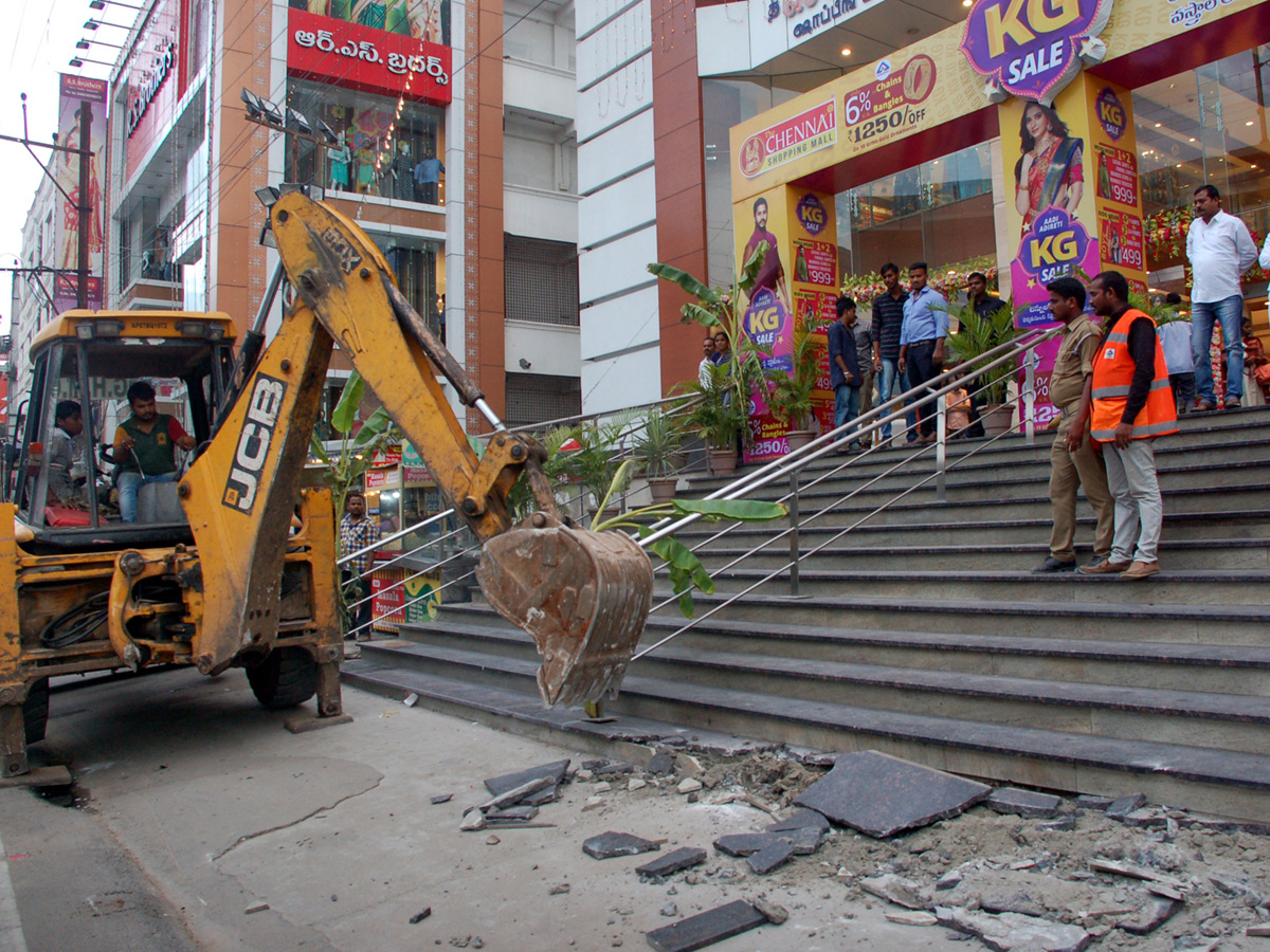  Demolition of Footpath Photo Gallery - Sakshi31