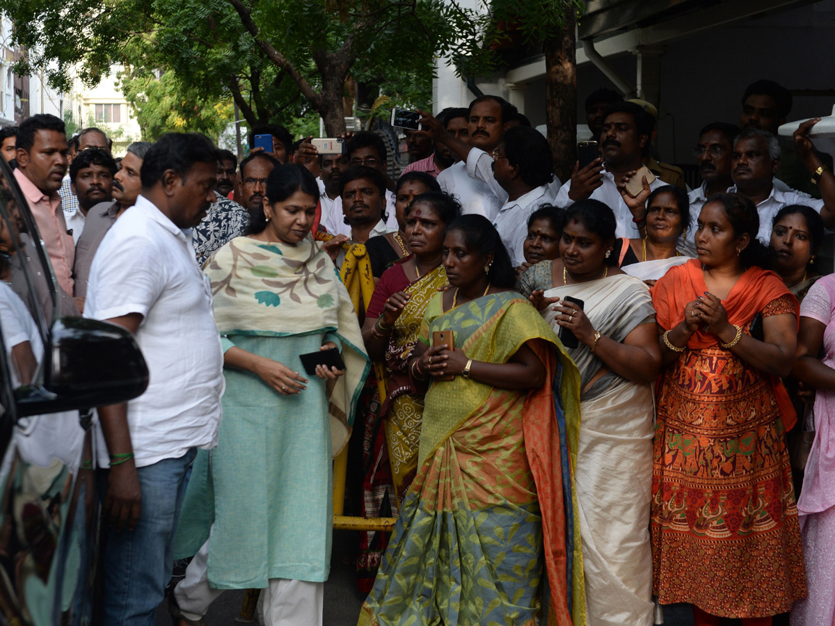 DMK Supporters Gather Outside Kauvery Hospital Photo Gallery - Sakshi15