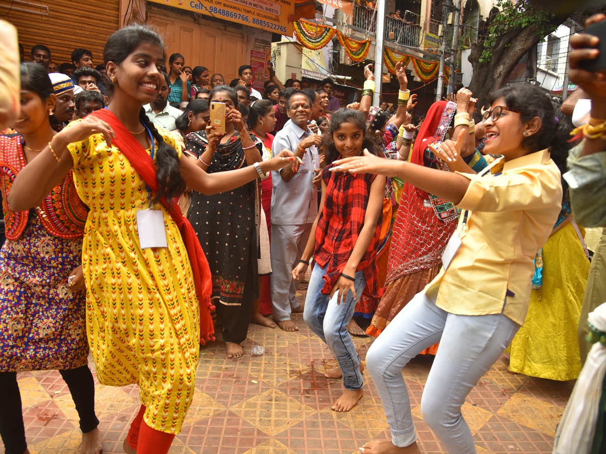 Ujjaini Mahankali Rangam Bhavishyavani 2018 Photo Gallery - Sakshi15