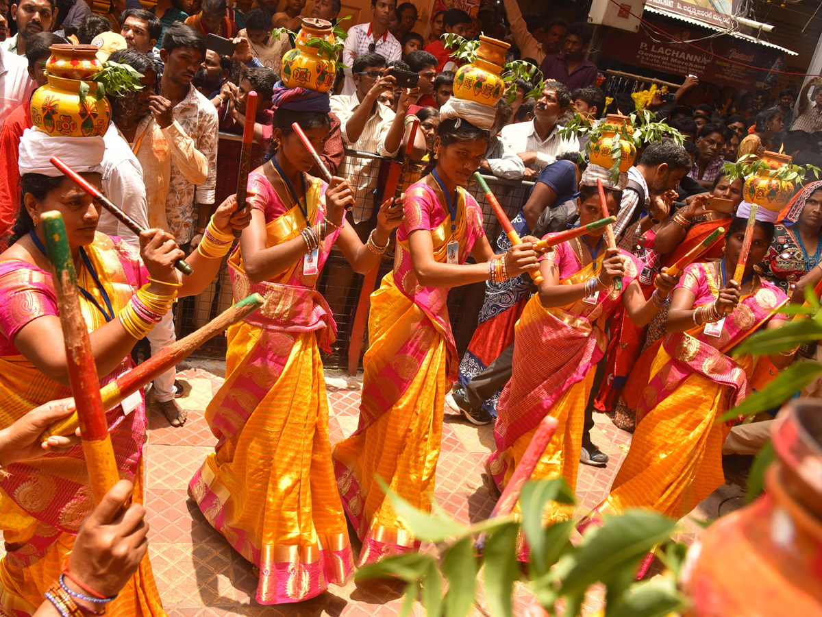 Ujjaini Mahankali Rangam Bhavishyavani 2018 Photo Gallery - Sakshi21