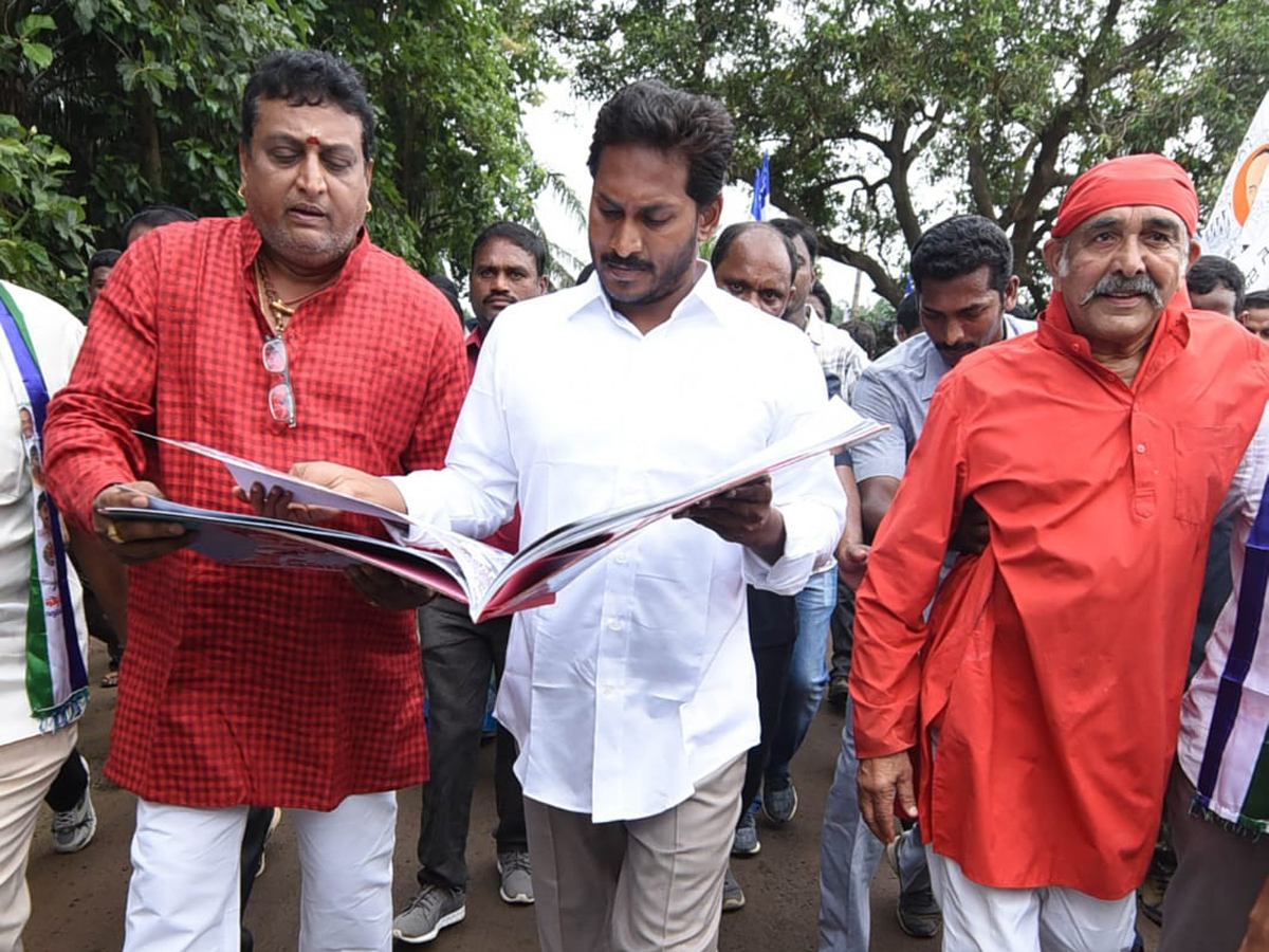 Ys Jagan Padayatra Photo Gallery - Sakshi3