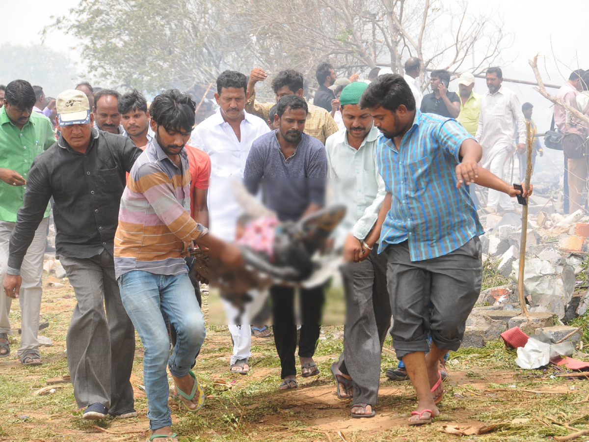 Fire Accident in Warangal Badrakali Cracker Factory - Sakshi22