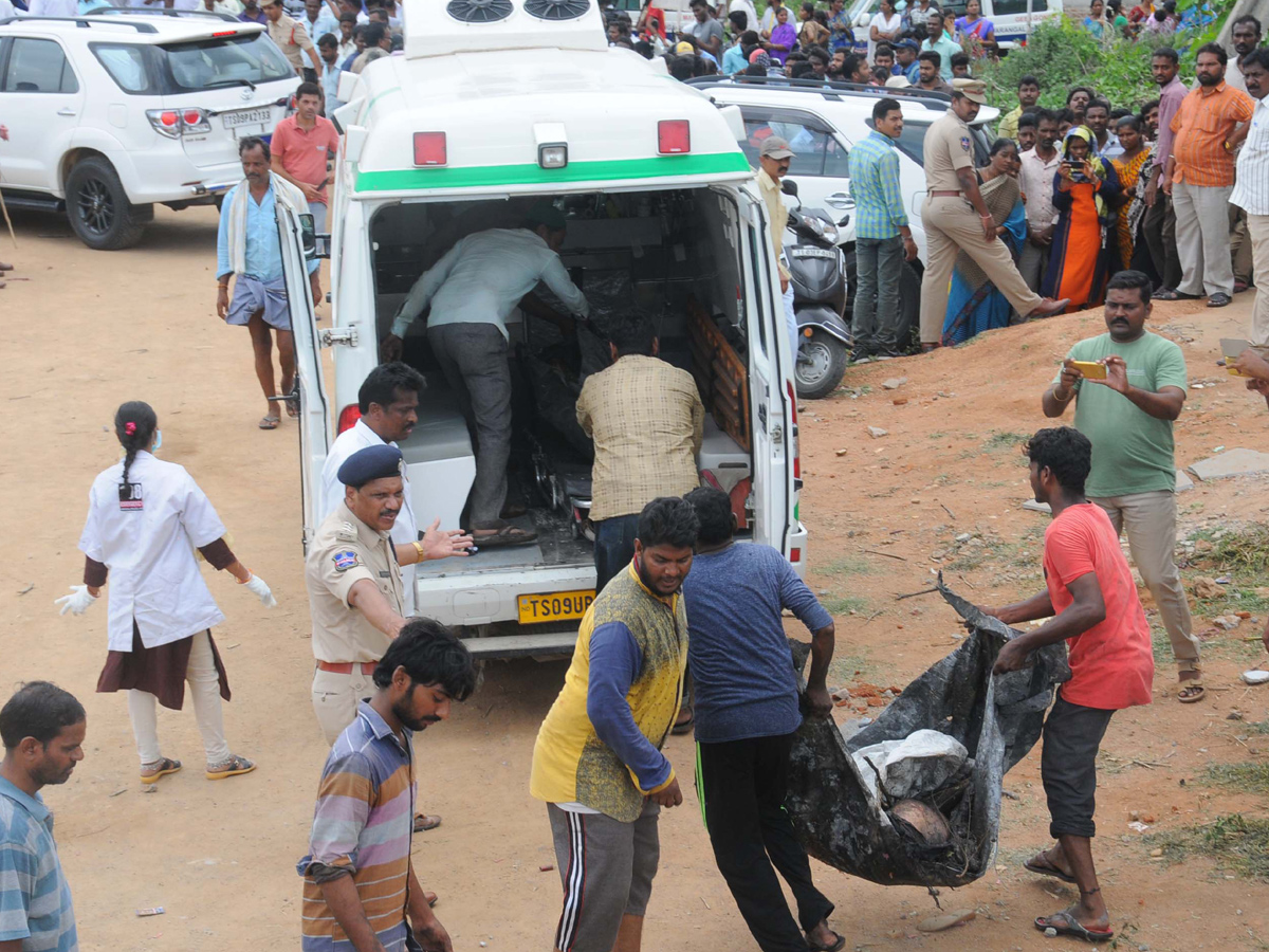 Fire Accident in Warangal Badrakali Cracker Factory - Sakshi24