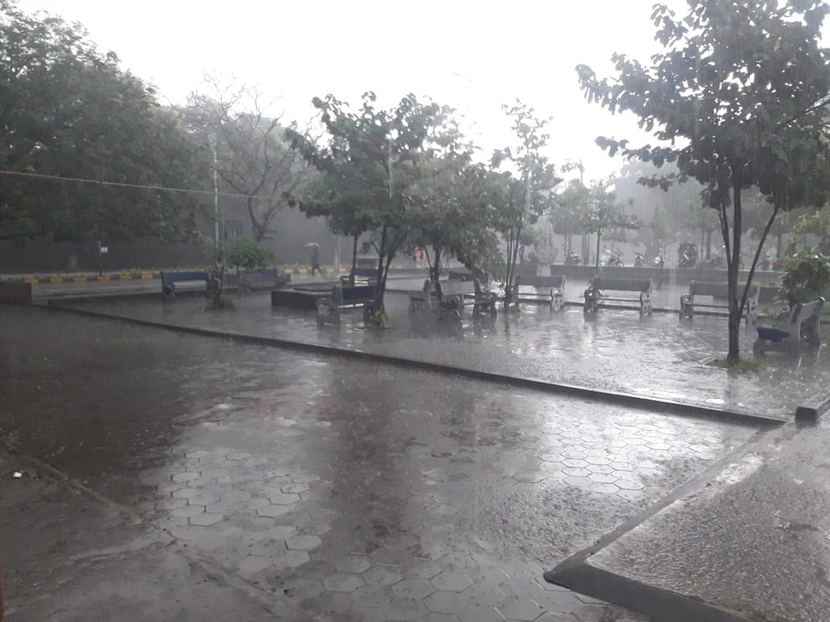 Heavy Rain in Hyderabad photo Gallery - Sakshi11