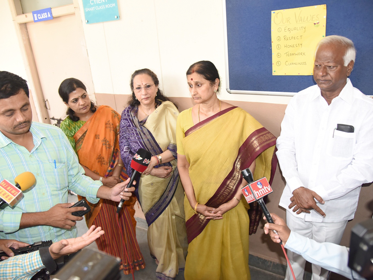 Health hygiene scheme launched at Raj Bhavan school Photo Gallery - Sakshi2