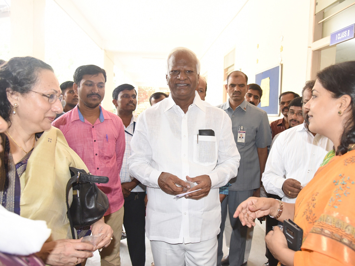 Health hygiene scheme launched at Raj Bhavan school Photo Gallery - Sakshi9