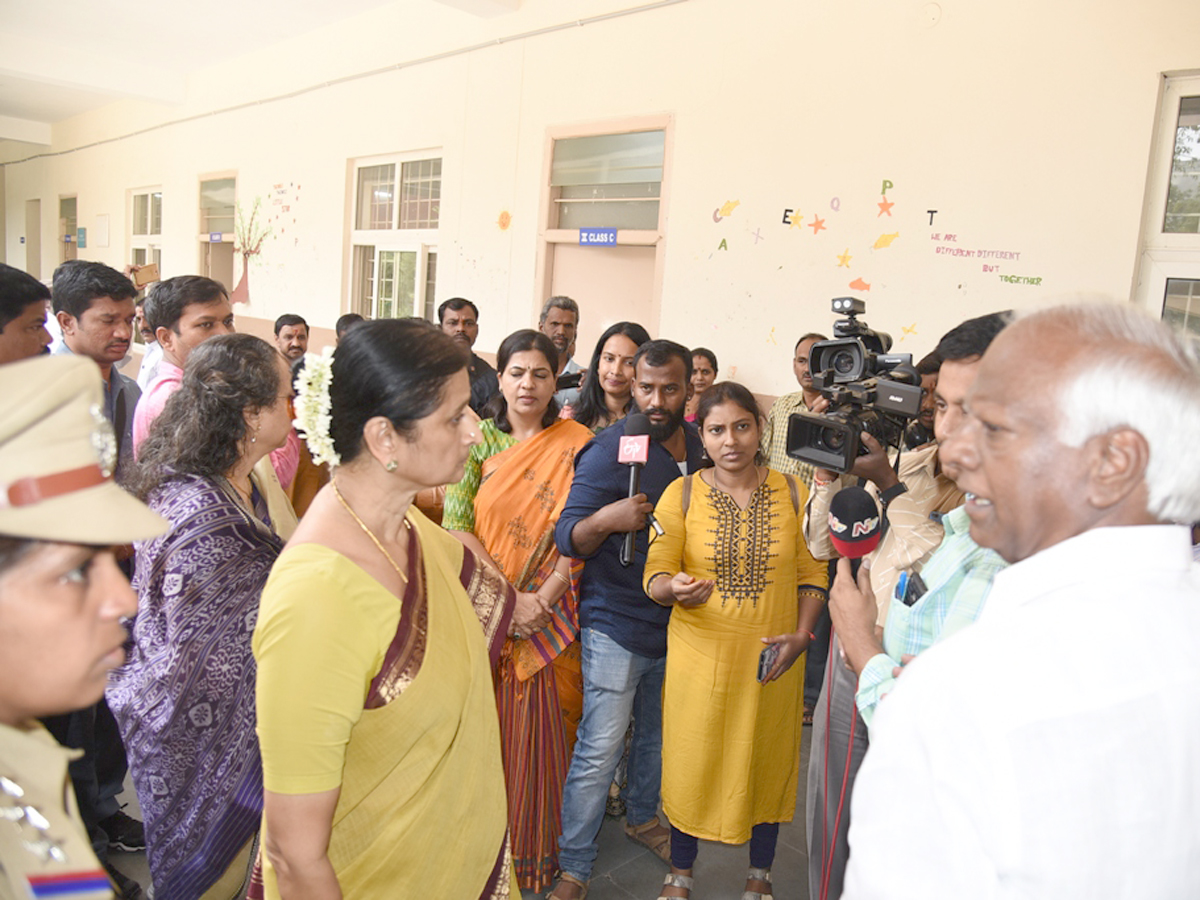 Health hygiene scheme launched at Raj Bhavan school Photo Gallery - Sakshi3