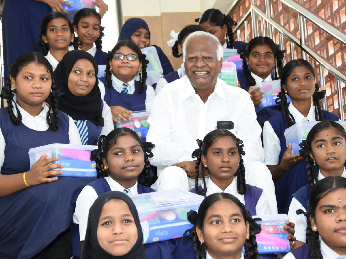 Health hygiene scheme launched at Raj Bhavan school Photo Gallery - Sakshi7