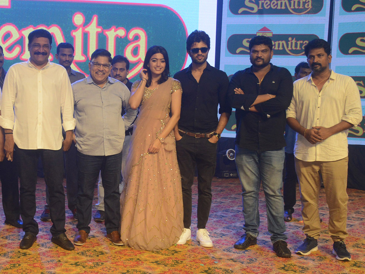 Geetha Govindam Pre Release Event Photo Gallery - Sakshi3