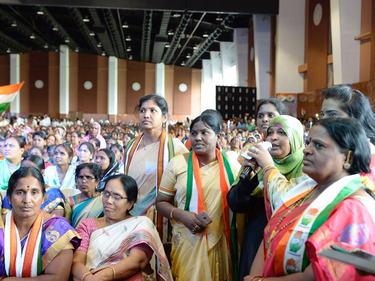 Congress President Rahul Gandhi Visit to Hyderabad Photo Gallery - Sakshi11