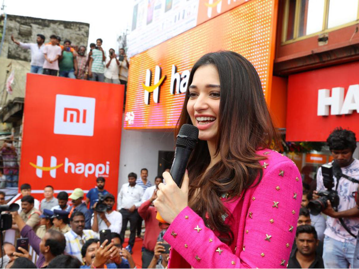 Tamannaah Launches Happi Mobile Store at Bhimavaram - Sakshi14