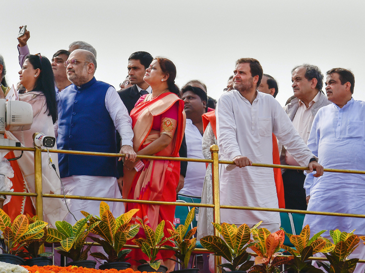 Narendra Modi flag hoisting in Red Fort Photo Gallery - Sakshi15