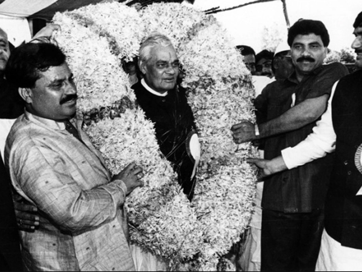 Former Prime Minister Atal Bihari Vajpayee Rare Photo Gallery - Sakshi34