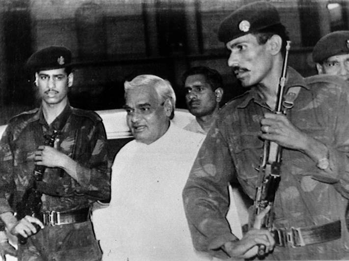 Former Prime Minister Atal Bihari Vajpayee Rare Photo Gallery - Sakshi8