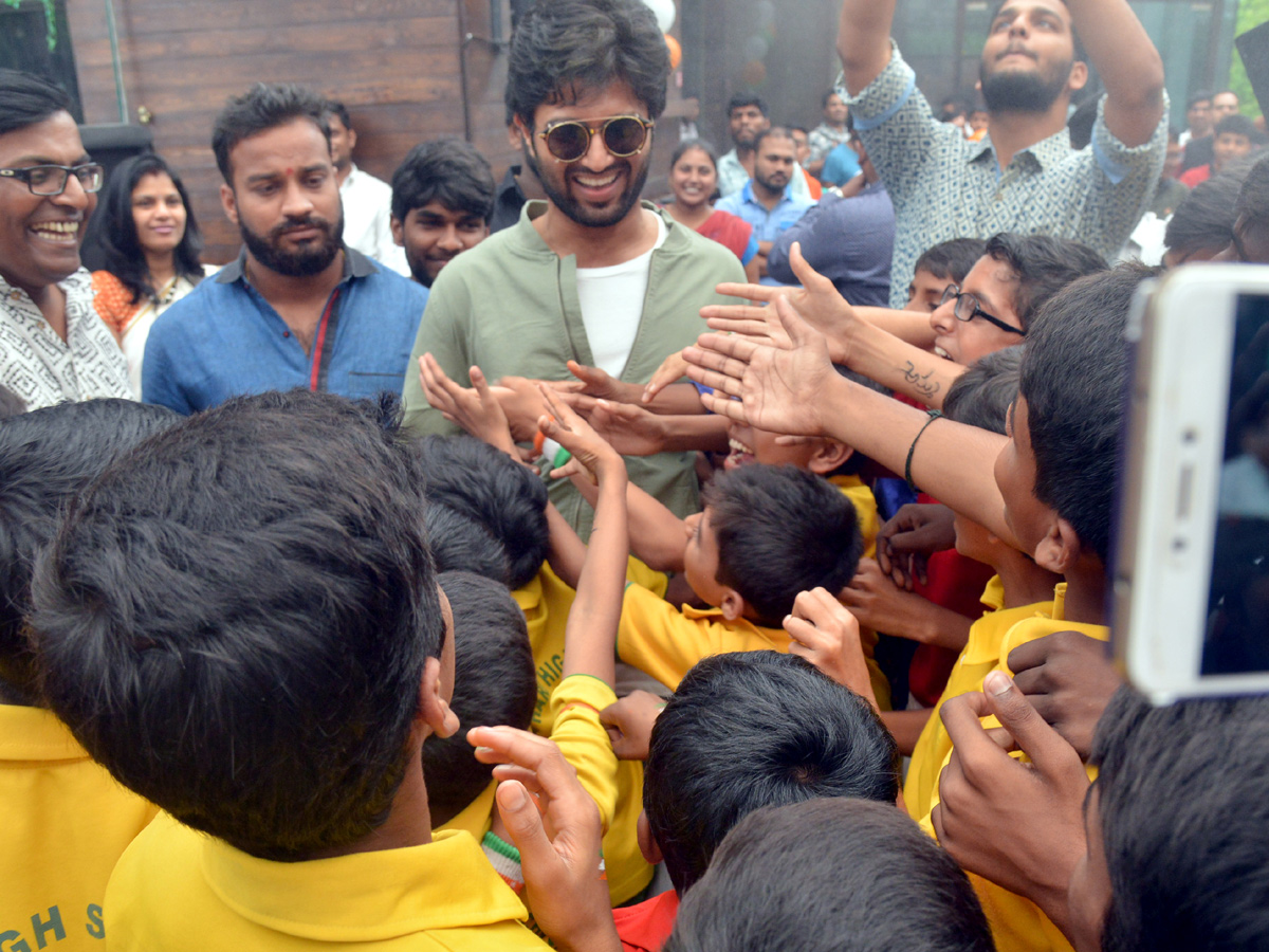 Vijay devarakonda celebrated the 72nd independence day Photo Gallery - Sakshi4