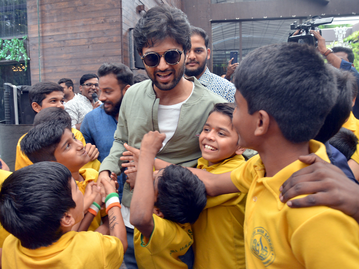 Vijay devarakonda celebrated the 72nd independence day Photo Gallery - Sakshi5