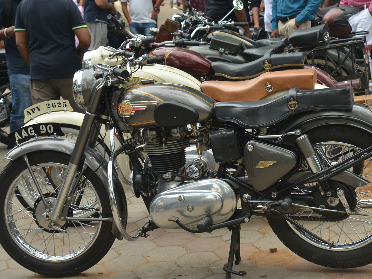 Vintage Cars Collection IN Hyderabad Photo Gallery - Sakshi5