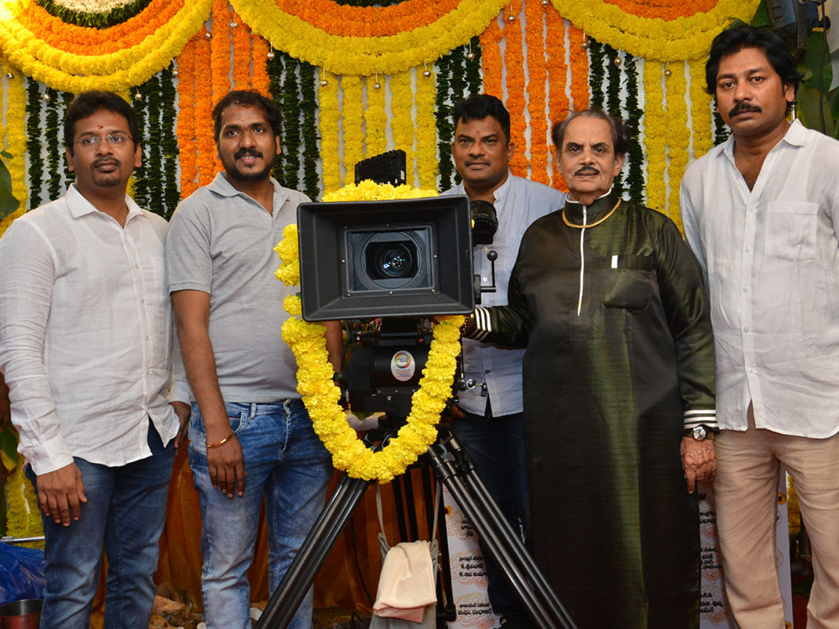 Aadi Burrakatha Movie Opening Photo Gallery - Sakshi2