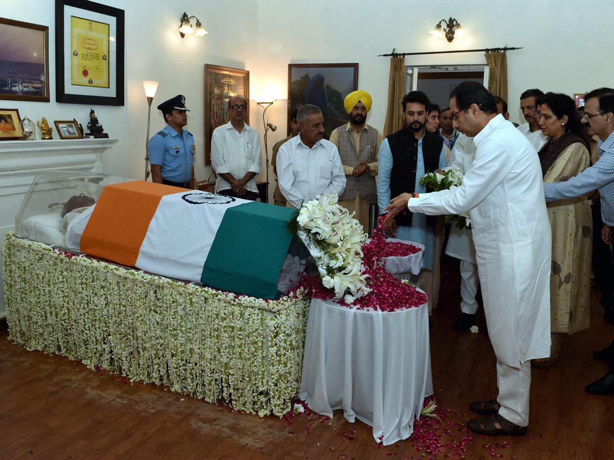 PM Modi Pays Tribute to Former PM Atal Bihari Vajpayee Photo Gallery - Sakshi24