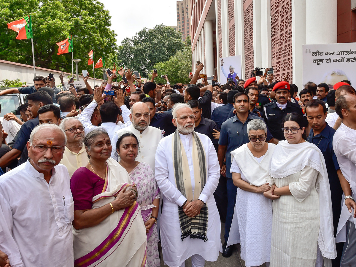  Atal Bihari Vajpayee's funeral  Photo Gallery - Sakshi12