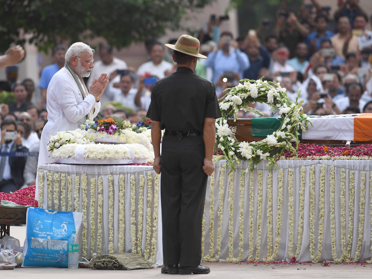  Atal Bihari Vajpayee's funeral  Photo Gallery - Sakshi19