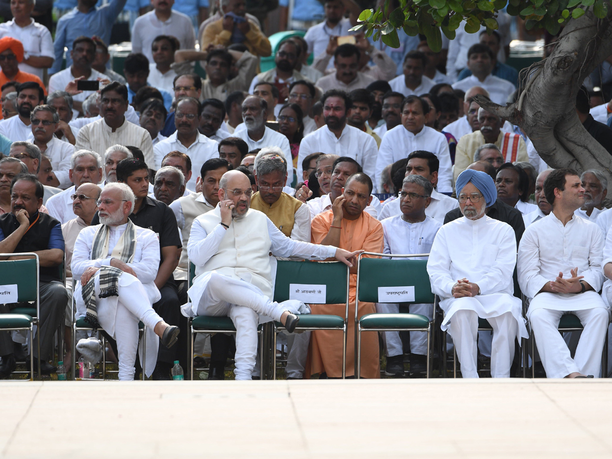  Atal Bihari Vajpayee's funeral  Photo Gallery - Sakshi21