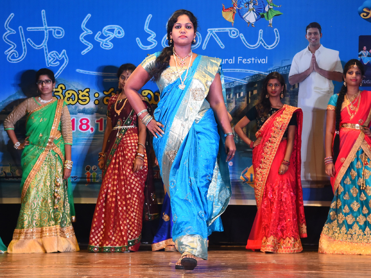 Traditional Fashion Show IN Guntur Photo Gallery - Sakshi2