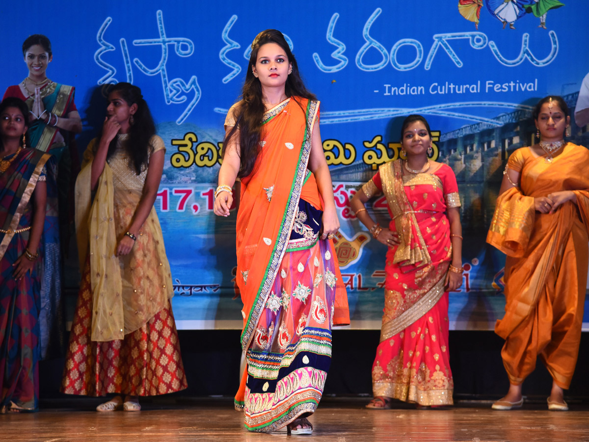 Traditional Fashion Show IN Guntur Photo Gallery - Sakshi9