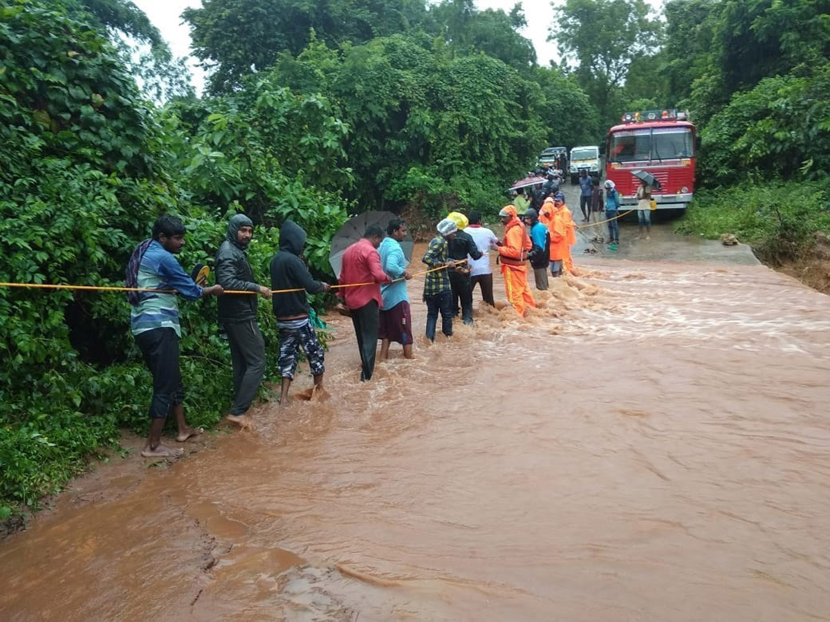 Heavy Rain in Andhra Pradesh - Sakshi10