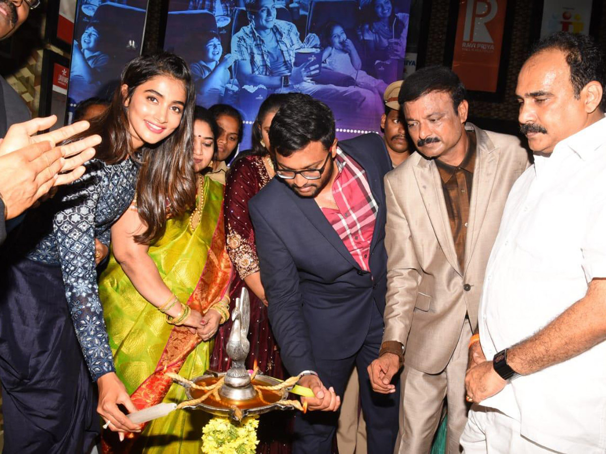 Pooja Hegde Malti Complex Start In Prakasam Photo Gallery - Sakshi4