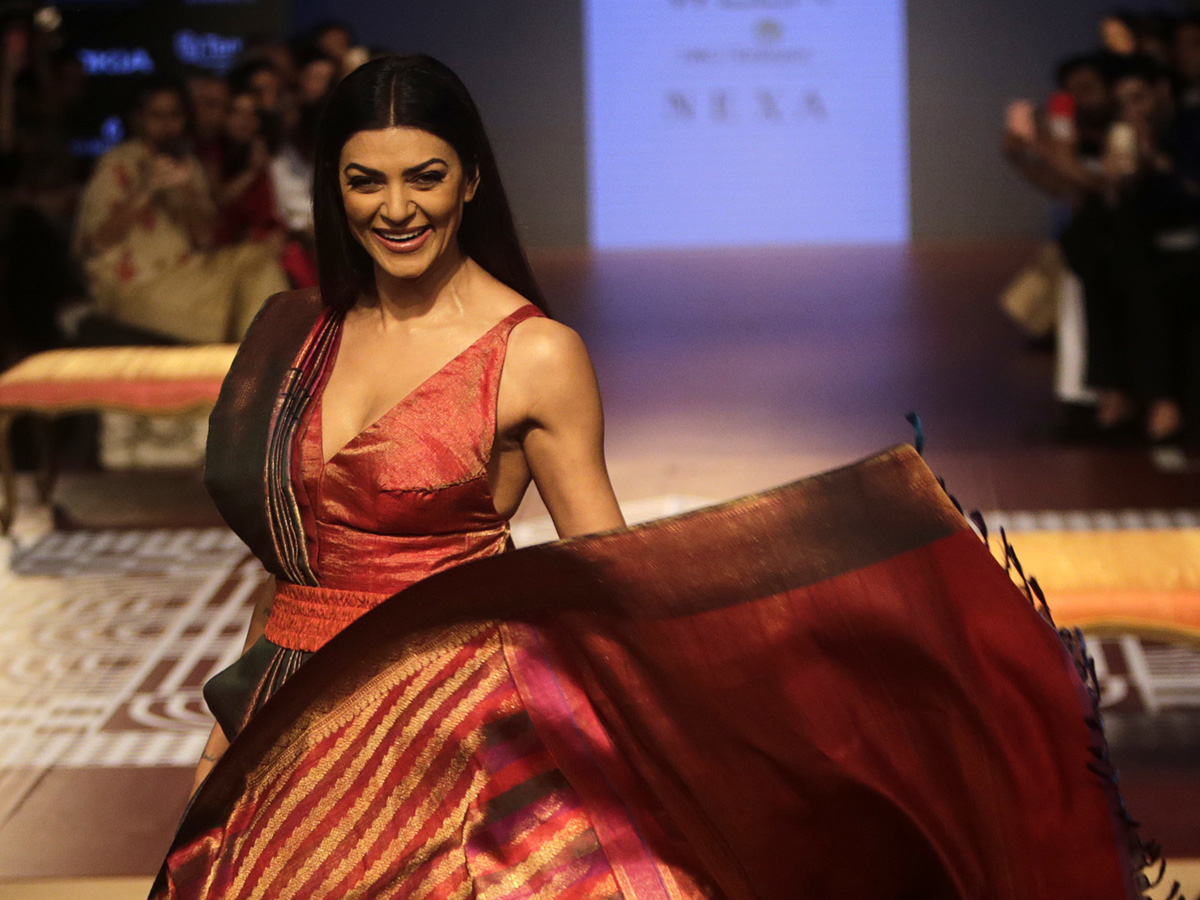 Lakme Fasion Week in Mumbai Photo Gallery - Sakshi18