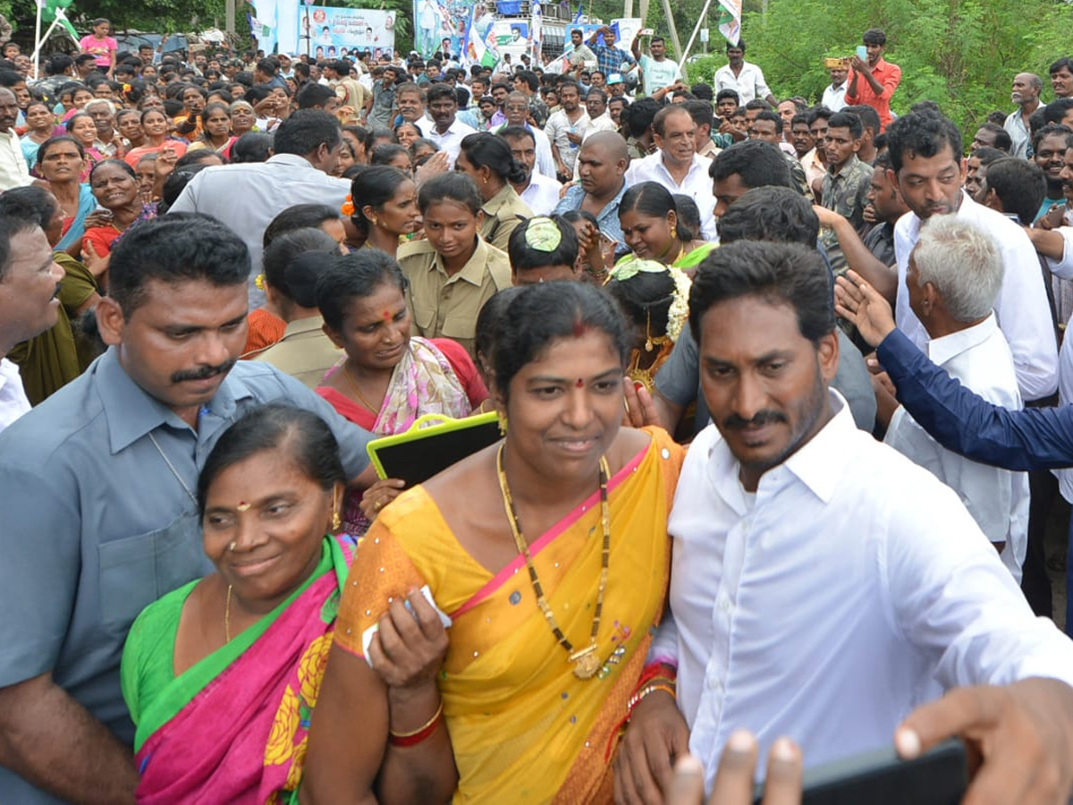 YS Jagan PrajaSankalpaYatra 245th Day Photo Gallery - Sakshi13