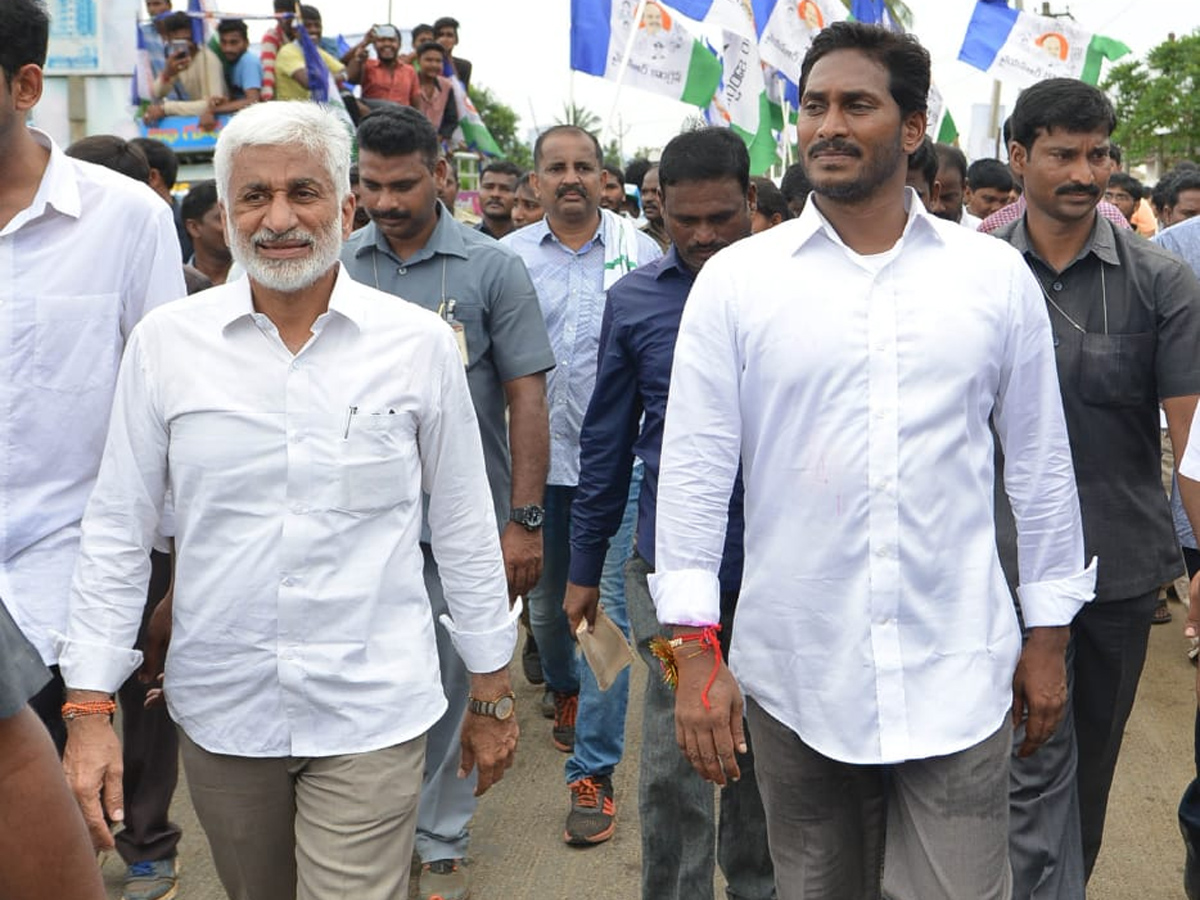 YS Jagan PrajaSankalpaYatra 245th Day Photo Gallery - Sakshi20