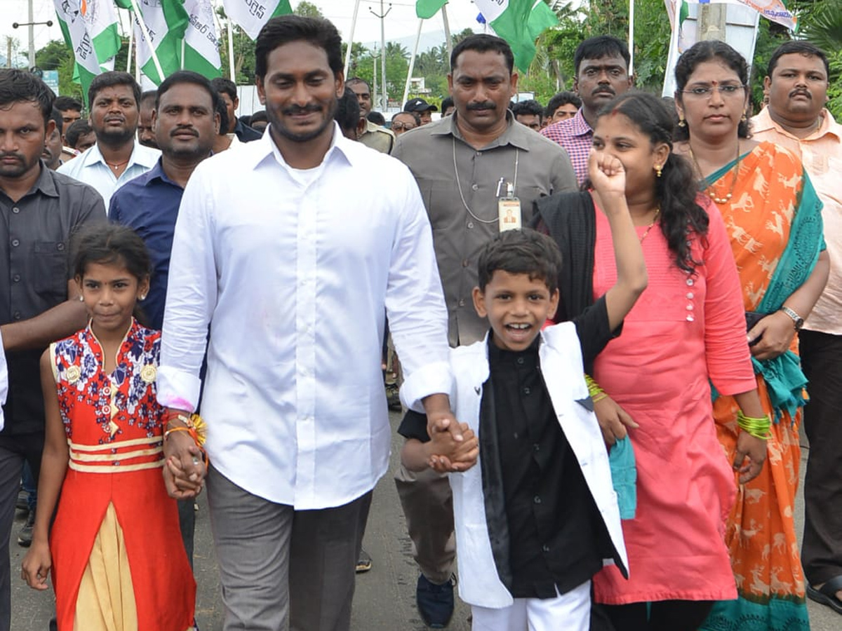 YS Jagan PrajaSankalpaYatra 245th Day Photo Gallery - Sakshi26