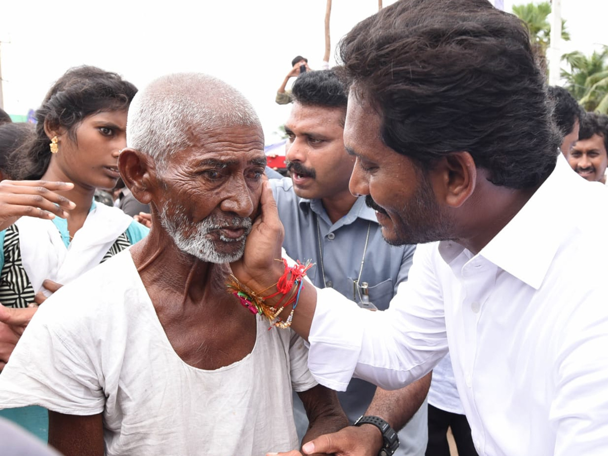 YS Jagan PrajaSankalpaYatra 245th Day Photo Gallery - Sakshi8